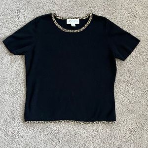 🚨 Price Drop 🚨 Short, sleeved sweater